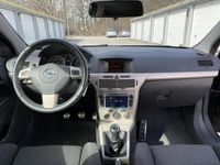 begagnad Opel Astra GTC 1,6 Turbo 180hk - Lågmil