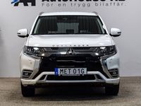 begagnad Mitsubishi Outlander P-HEV 2.4 Hybrid 4WD Bränslevärmare Drag 2020, SUV