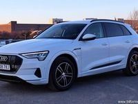 Begagnad Audi e-tron Proline 300 kW (408 HK) 2019 Vit samma som bilen SUV