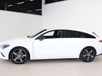 Begagnad Mercedes CLA180 Shooting Brake 136 HK (100 kW) 2021 Vit Kombi