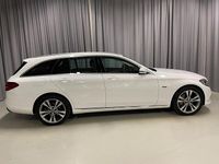 Begagnad Mercedes C300e Avantgarde 211 HK (155 kW) 2019 Vit Kombi