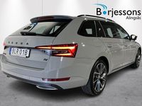 begagnad Skoda Superb iV Kombi SportLine TSI 218hk Värmare/Drag/Panor