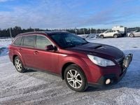 Begagnad Subaru Outback 150 HK (110 kW) 2013 Röd Kombi