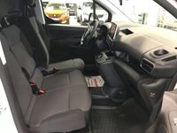 begagnad Opel Combo 1.5 EAT Euro 6 130hk Automat Premium L1 Drag