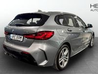 Begagnad BMW 118 M Sport 136 HK (100 kW) 2022 Grå metallic Halvkombi