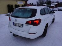 Begagnad Opel Astra 140 HK (102 kW) 2011 Vit Kombi