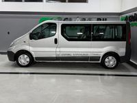Begagnad Opel Vivaro 117 HK (86 kW) 2008 Grå Minibuss