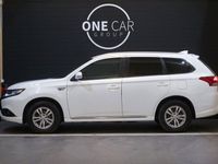 begagnad Mitsubishi Outlander P-HEV 2.0 Hybrid 4WD Nyservad 203hk