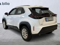 Begagnad Toyota Yaris Hybrid Active 117 HK (86 kW) 2023 Vit