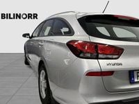 Begagnad Hyundai i30 121 HK (88 kW) 2017 Silver Kombi