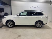 Begagnad Mitsubishi Outlander 203 HK (149 kW) 2014 Vit SUV