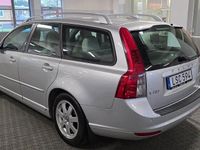 Begagnad Volvo V50 Momentum 116 HK (85 kW) 2011 Grå metallic Kombi
