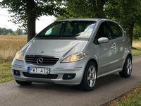 Begagnad Mercedes A180 Avantgarde 109 HK (80 kW) 2007 Silver Halvkombi