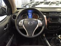 begagnad Nissan Navara Dubbelhytt 2.3 dCi 4wd Drag Moms Flaklock