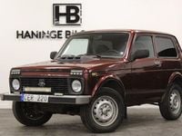 Begagnad Lada niva 83 HK (61 kW) 2010 Grön SUV