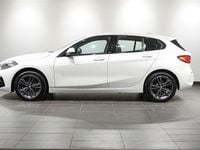 Begagnad BMW 118 Sport Line 140 HK (102 kW) 2020 Vit Halvkombi