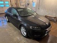 Begagnad Skoda Octavia Sport 150 HK (110 kW) 2014 Svart Halvkombi