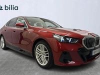 Begagnad BMW 550 M Sport 496 HK (364 kW) 2024 Röd Sedan