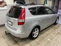 begagnad Hyundai i30 cw 1.6 CRDi Euro 4 Automat LÅG MIL