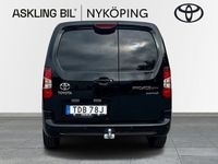 begagnad Toyota Proace Professional City Long Electric 50 kWh 2023, Minibuss