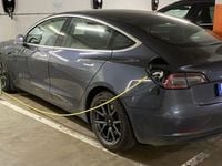 Begagnad Tesla Model 3 Long Range AWD 323 kW (440 HK) 2020 Midnight grey Sedan