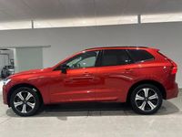 Begagnad Volvo XC60 Plus 462 HK (339 kW) 2023 Röd SUV