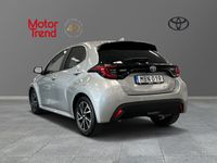 begagnad Toyota Yaris ACTIVE PLUS P-SENSORER FRAM/BAK Vinterhjul