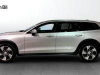 Begagnad Volvo V60 CC Momentum 197 HK (144 kW) 2021 Silver Kombi