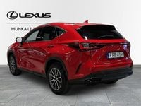 Begagnad Lexus NX350h Business Edition 242 HK (177 kW) 2023 Röd SUV