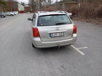 begagnad Toyota Avensis Kombi 2.0 D-4 VVT-i