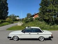 Begagnad Volvo 240 115 HK (84 kW) 1988 Sedan