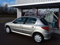 Begagnad Peugeot 206 75 HK (55 kW) 2007 Grå Halvkombi