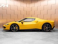 Begagnad Ferrari 296 830 HK (610 kW) 2023 Svart (gul) Sportkupé