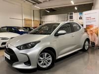 begagnad Toyota Yaris Hybrid CVT Euro 6 0.38 l/mil B-kamera en ägare