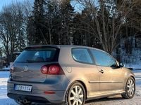 Begagnad VW Golf IV R 250 HK (183 kW) 2006 Halvkombi