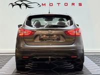 Begagnad Nissan Qashqai 131 HK (96 kW) 2015 Grå SUV