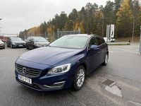 Begagnad Volvo V60 Ocean Race 245 HK (180 kW) 2015 Blå Kombi