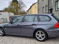 begagnad BMW 320 i Touring Comfort Manuell-6Vxl 150hk Lågamil