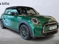 Begagnad Mini Cooper SE Essential 135 kW (184 HK) 2022 British racing grön Halvkombi