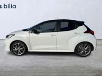 begagnad Toyota Yaris 1,5 GR Sport Bi-Tone Pluspaket DEMO Nybilsgaranti