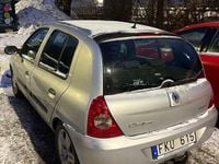 Begagnad Renault Clio R.S. 75 HK (55 kW) 2007 Halvkombi