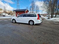begagnad Volvo V70 Bra och rymlig familjebil med AWD.