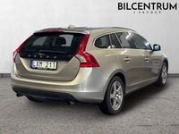 Begagnad Volvo V60 Momentum 150 HK (110 kW) 2012 Brun Kombi