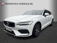 Begagnad Volvo V60 Momentum 253 HK (186 kW) 2020 Vit Kombi