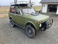 Begagnad Lada niva 78 HK (57 kW) 1988 Krokodilgrön SUV