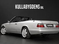 Begagnad Mercedes E320 220 HK (161 kW) 1996 Grå Cab