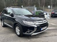 begagnad Mitsubishi Outlander 2.2 Di-D 4WD 7-sits Motorvärmare 2016, SUV