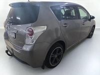 Begagnad Toyota Verso Executive 112 HK (82 kW) 2014 Brun Minibuss