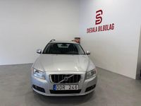 Begagnad Volvo V70 Momentum 234 HK (172 kW) 2010 Grå Kombi