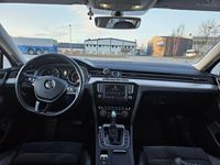 begagnad VW Passat Sportscombi 2.0 TDI SCR BlueMotion 4Motion